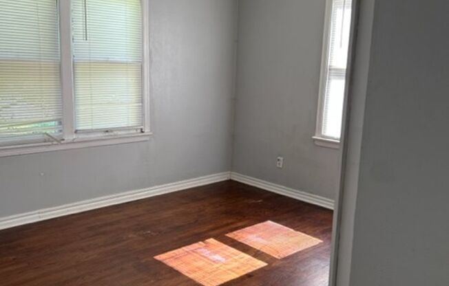 2 Bedroom 1 bath Close to OU Campus