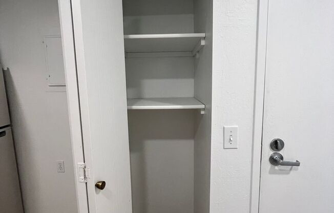 Studio, 1 bath, 480 sqft, $1,550, Unit 131