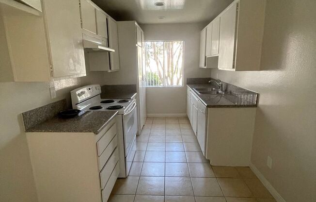 718 N. Monterey Apts