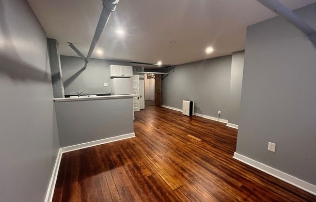 1830 N. Oakland Ave.