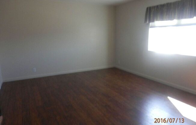 3 beds, 2 baths, $1,700