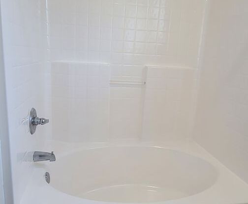 2 beds, 2 baths, 1,080 sqft, $1,950, Unit K6