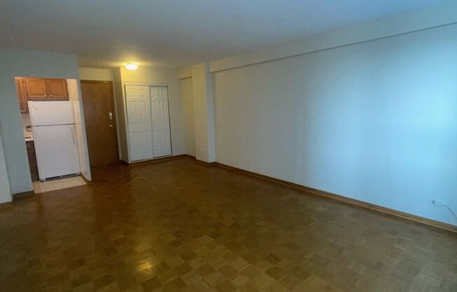 1 bed, 1 bath, 750 sqft, $1,725, Unit 418-1003