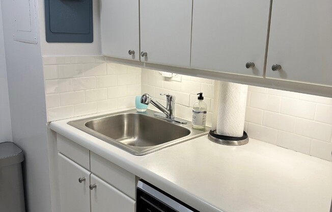 Studio, 1 bath, 405 sqft, $2,950, Unit 15E