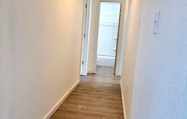 Like new!  3/2/2 Country Aire Estates