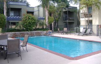 ***MOVE IN SPECIAL: HALF OFF FIRST MONTH'S AND SECOND MONTH RENT***SOLARIS 2 BEDROOM CONDO IN THE HEART OF MELROSE DISTRICT