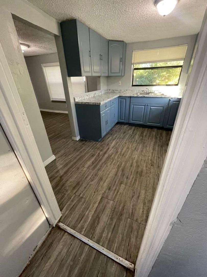 2/1 St Pete Move In Ready