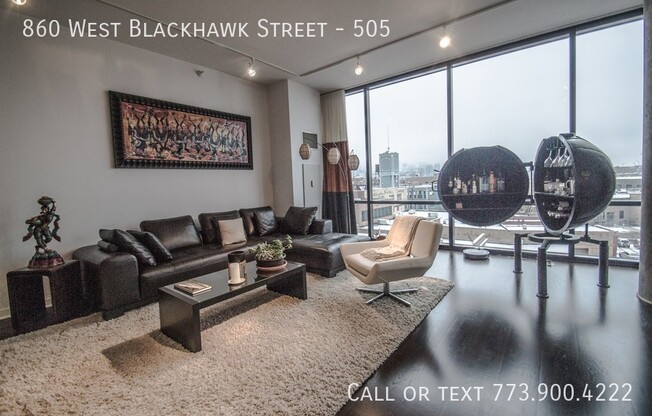 860 W Blackhawk St, Chicago IL 2401