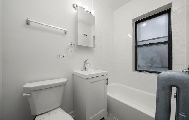 1 bed, 1 bath, 559 sqft, $1,850, Unit 2700-1EE