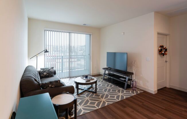 3 beds, 2 baths, 1,412 sqft, $2,925, Unit 5273-309