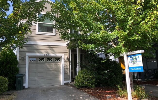 Lovely 3 Bedroom Home near the Max Line in Hillsboro!
