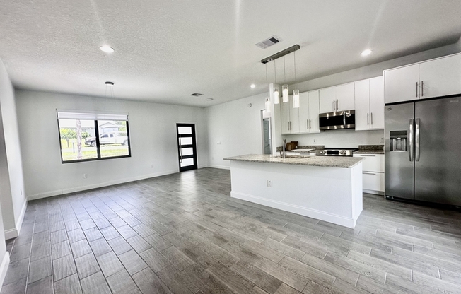 774 W 9 ST