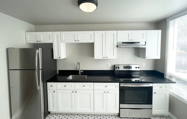 1 bed, 1 bath, 552 sqft, $1,745, Unit 101