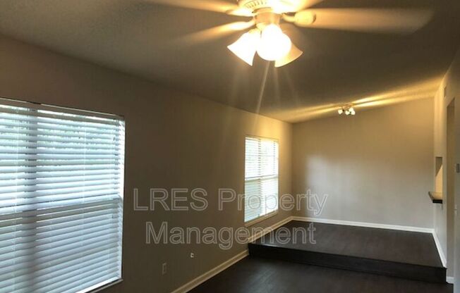 1406 NORTHLAKE DR