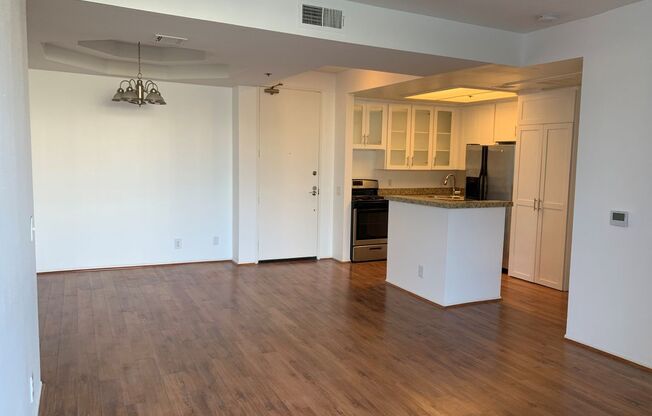 Wilshire West
