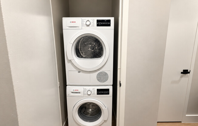 Studio, 1 bath, 487 sqft, $3,822, Unit 915
