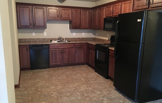 3 beds, 2 baths, $1,645