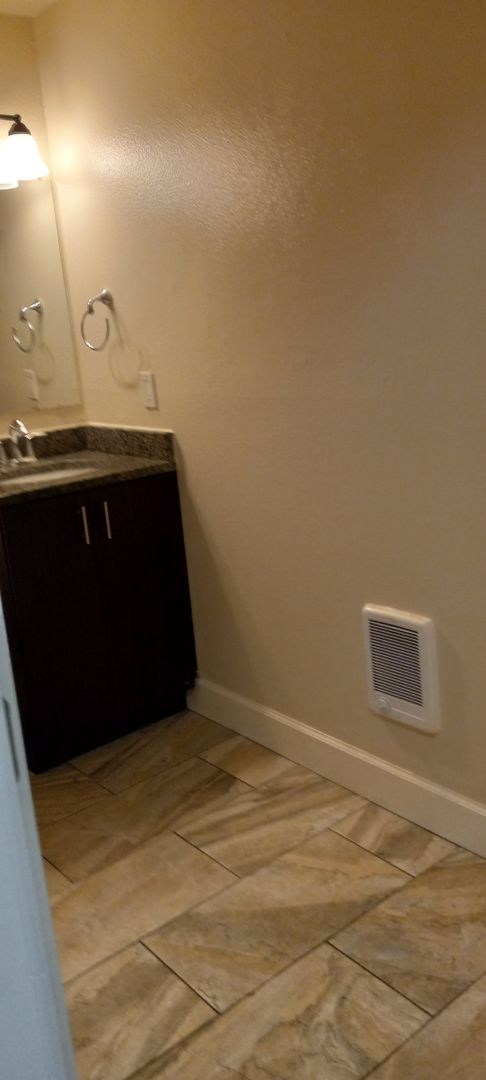 2 beds, 1 bath, $1,495