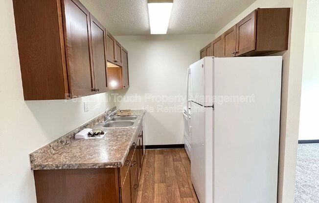 Studio, 1 bath, 400 sqft, $595, Unit 11a