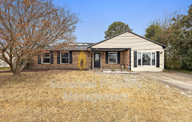 3017 CAMELOT BLVD