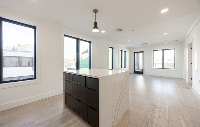 1 bed, 1 bath, 688 sqft, $2,950, Unit 209