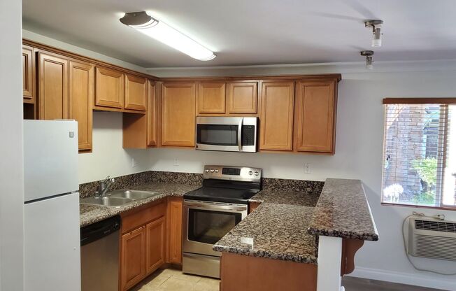 One Bedroom Condo In A Luxury Upscale Complex