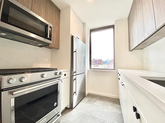 Studio, 1 bath, $5,995, Unit 33E