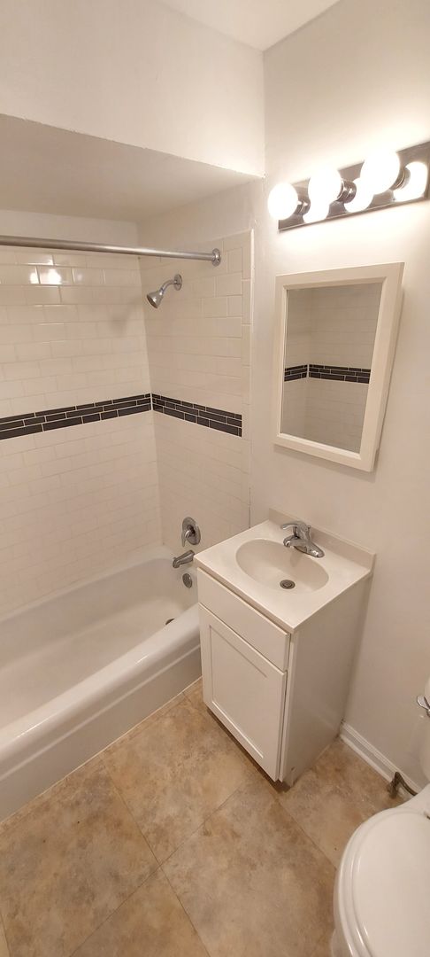 Studio, 1 bath, 335 sqft, $765, Unit IV B-05