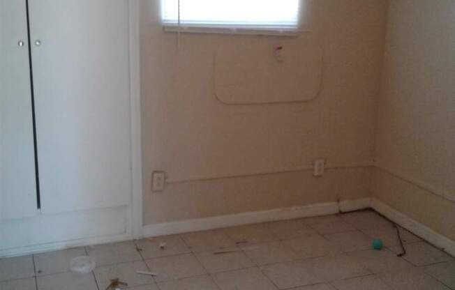 T/W - San Bernardino- Dwight Way (3plex)