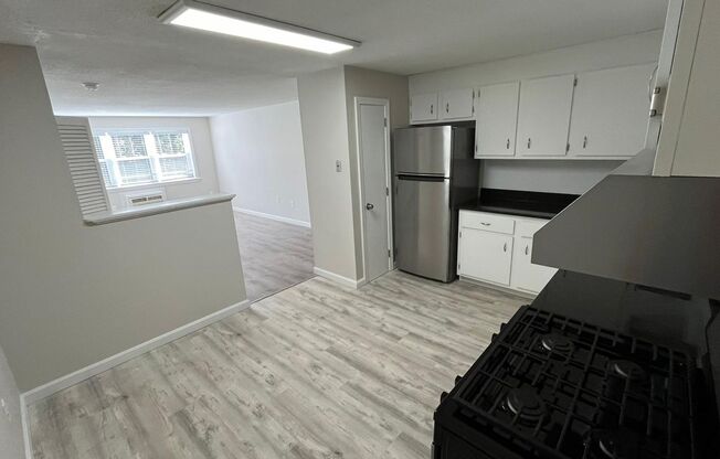 2 beds, 1 bath, $1,975, Unit 101-E