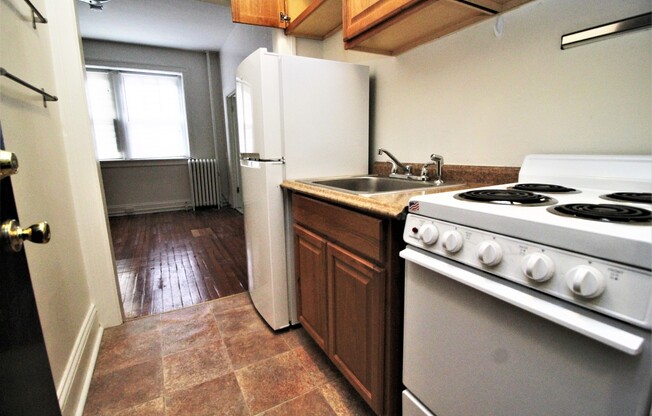 Studio, 1 bath, 2 sqft, $725, Unit #105