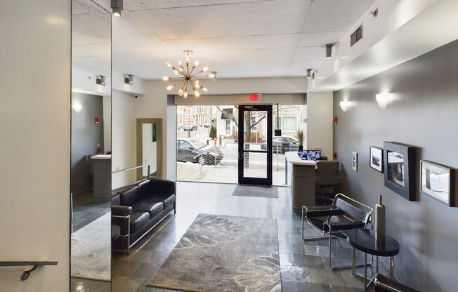 1 bed, 1 bath, 718 sqft, $2,050, Unit 5B