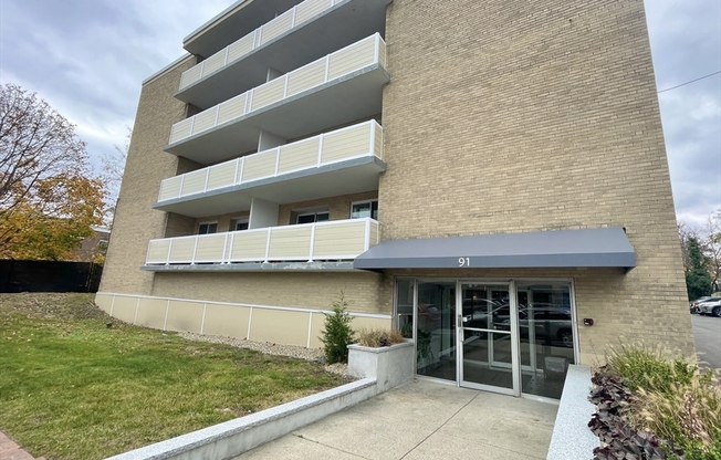 1 bed, 1 bath, 575 sqft, $2,000, Unit 19