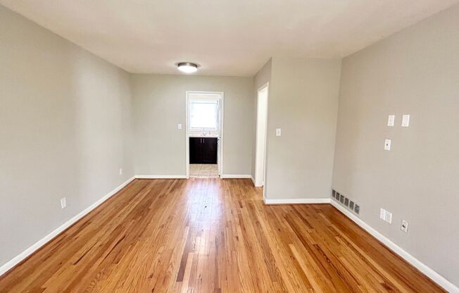 2 beds, 1 bath, $1,195, Unit #2