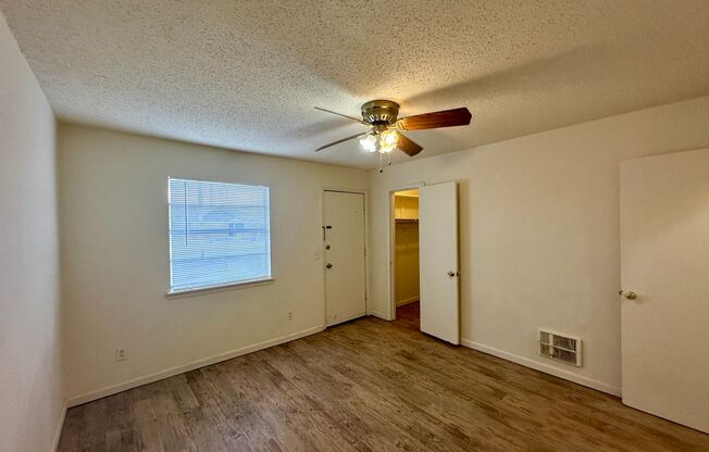 1 bed, 1 bath, 615 sqft, $650, Unit 36