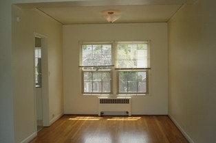 2 beds, 1 bath, 950 sqft, $1,715, Unit 35