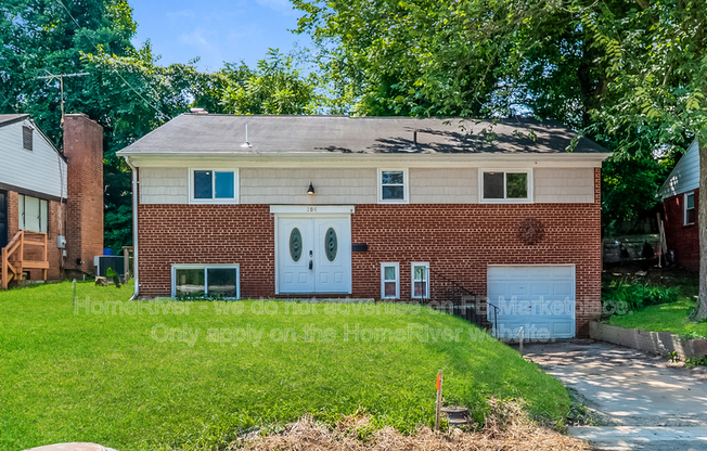 206 WAYNE AVE