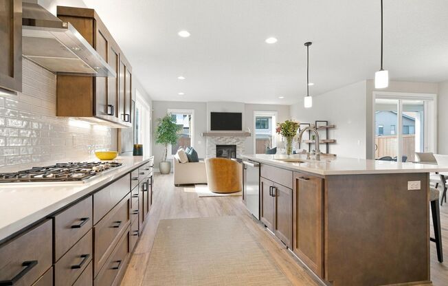 3 beds, 3 baths, $3,495