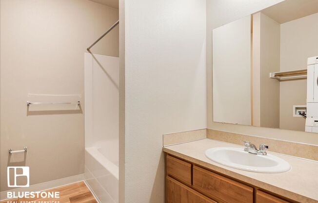 1 bed, 1 bath, 725 sqft, $1,350, Unit 1154-302