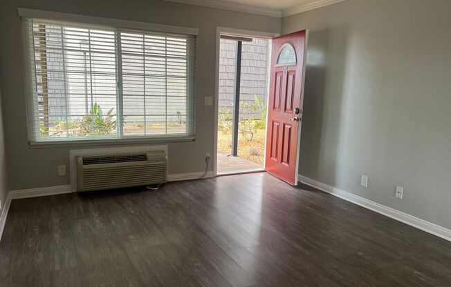 1 bed, 1 bath, 700 sqft, $2,310, Unit G-11