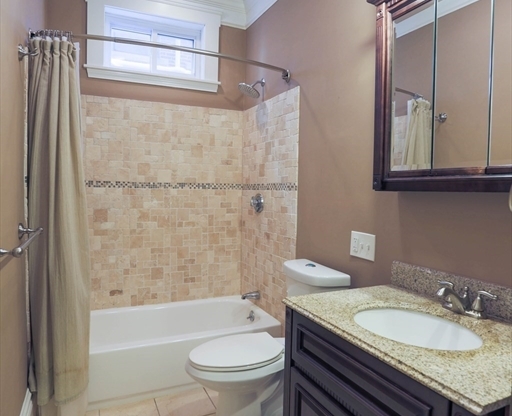 3 beds, 2 baths, 1,500 sqft, $3,950, Unit 2