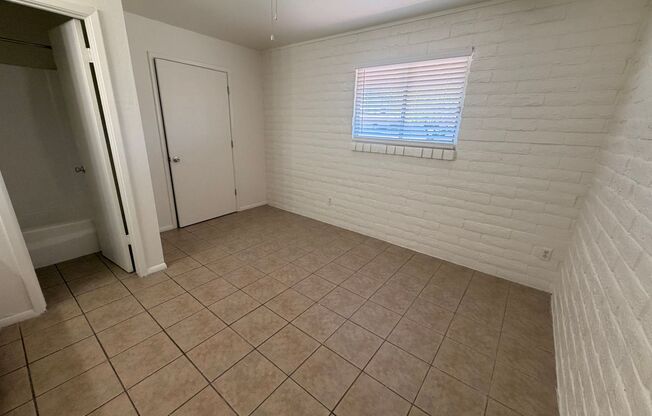 1 bed, 1 bath, 570 sqft, $899, Unit 16621-13