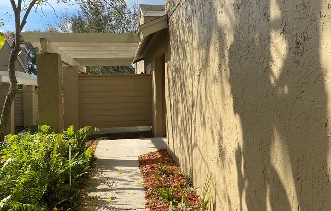 2 bedroom, 2 bathroom with loft END UNIT townhome in Citrus Chase.