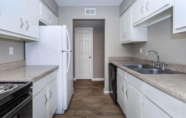 3 beds, 2 baths, 1,156 sqft, $1,400