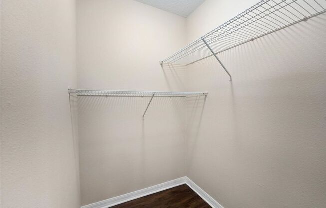 2 beds, 2 baths, 925 sqft, $1,769, Unit 314