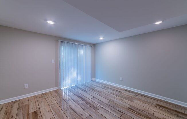 4 beds, 2 baths, 1,500 sqft, $1,995, Unit 712HCO