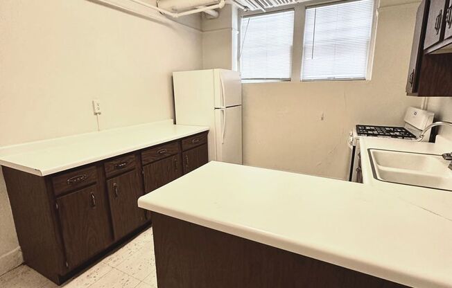 1 bed, 1 bath, 693 sqft, $995, Unit 05-C