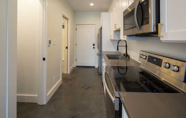 Studio, 1 bath, $1,828