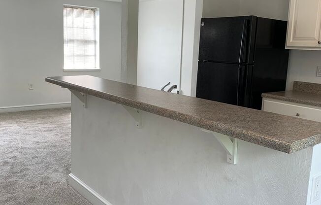 2 beds, 1 bath, 642 sqft, $1,095, Unit 504