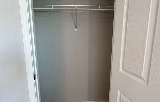 2 beds, 2 baths, $900, Unit 406B